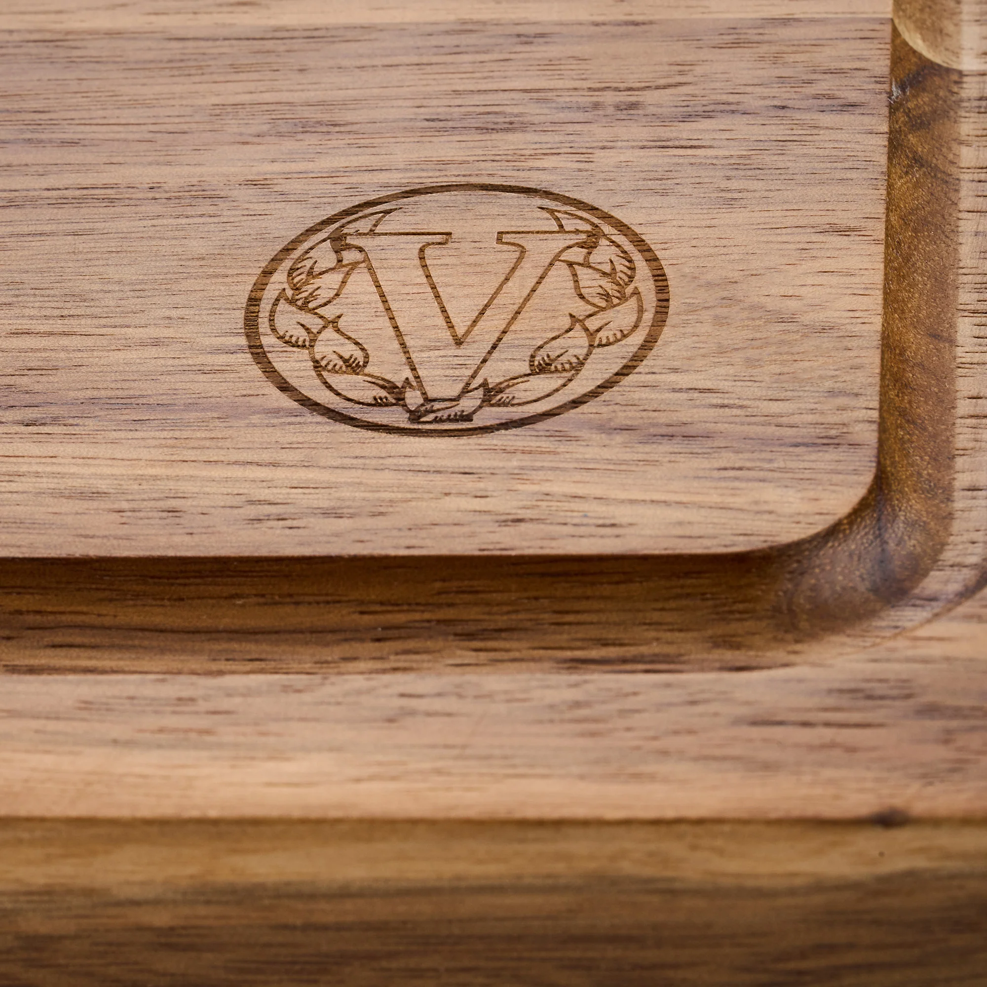Tabla para picar en Madera de Acacia – Victoria - Image 3